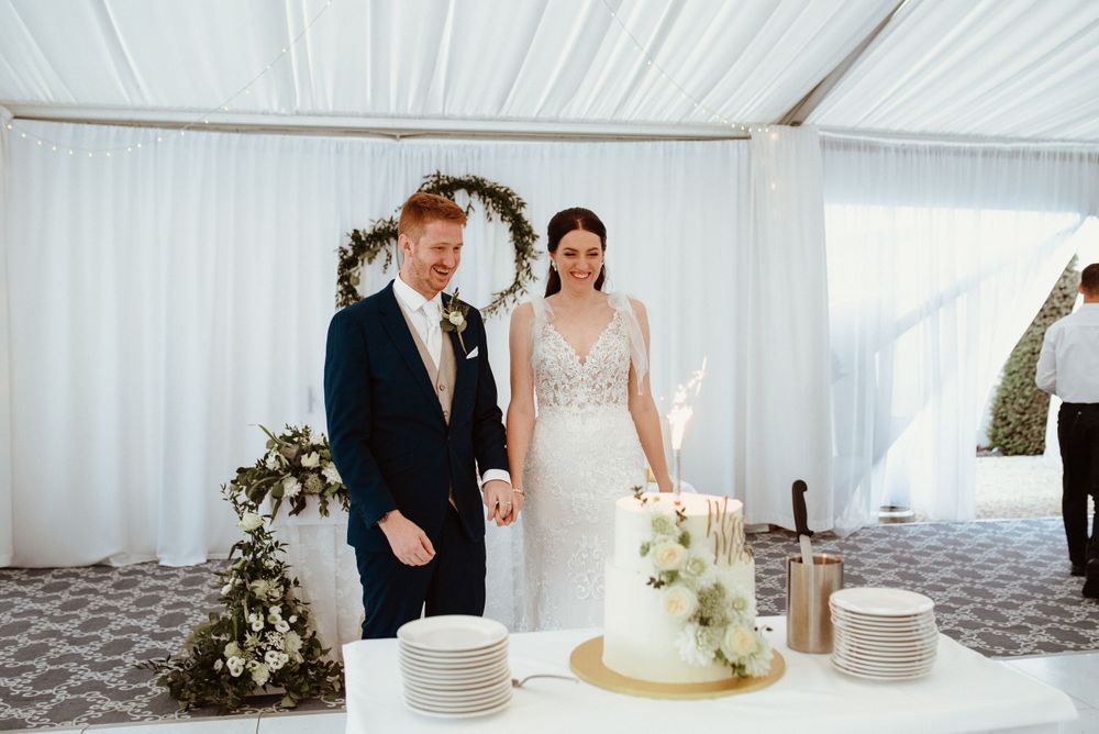 wedding cake cutting in Slovakia