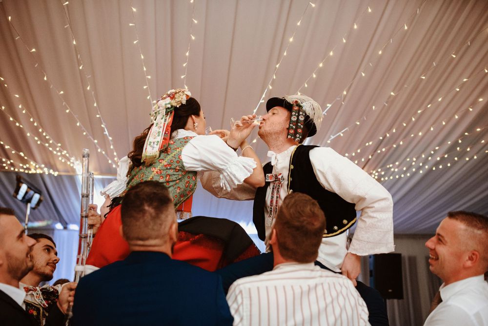 slovak folk traditions at weddings