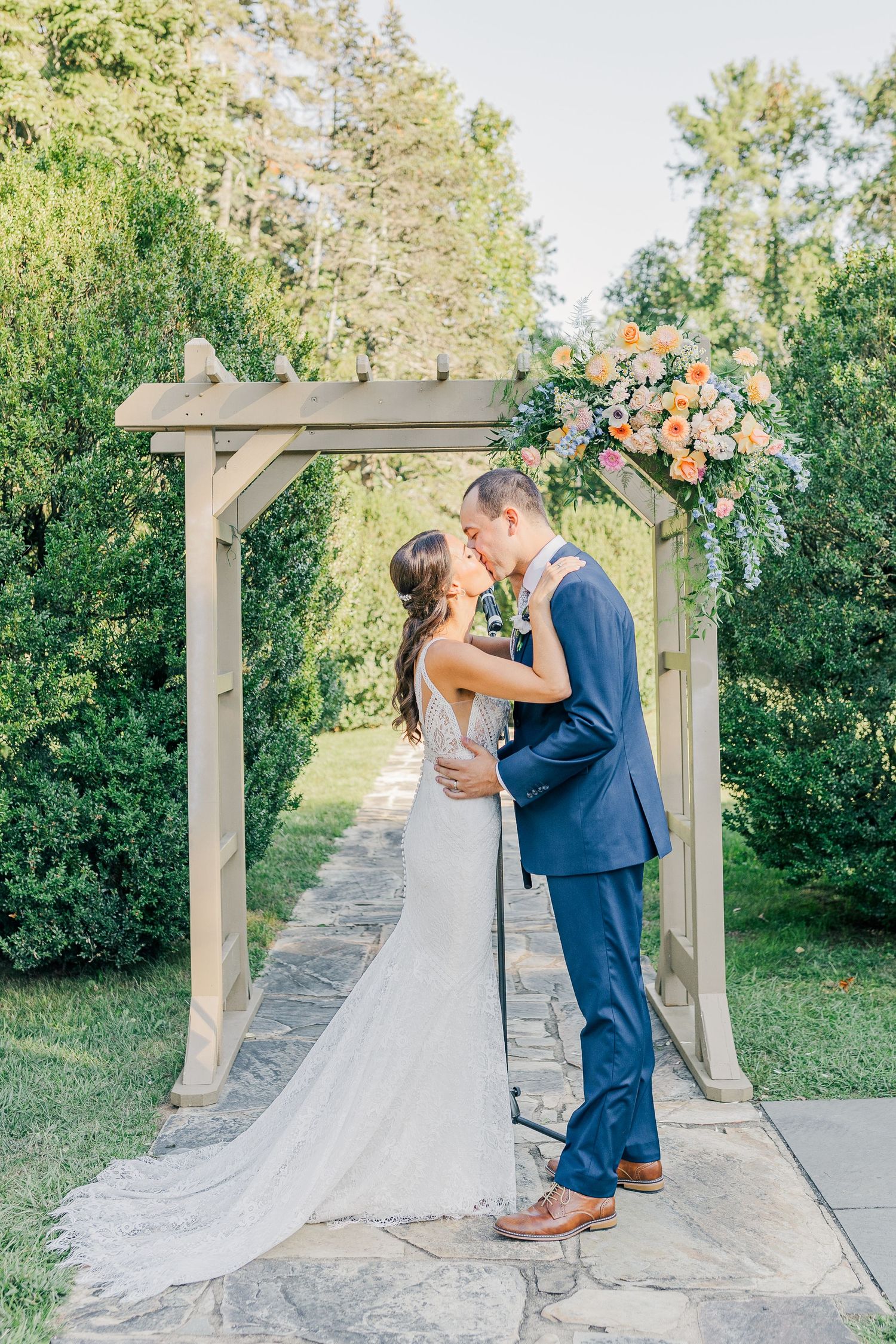 RUST MANOR HOUSE LEESBURG VIRGINIA WEDDING PICTURES CEREMONY