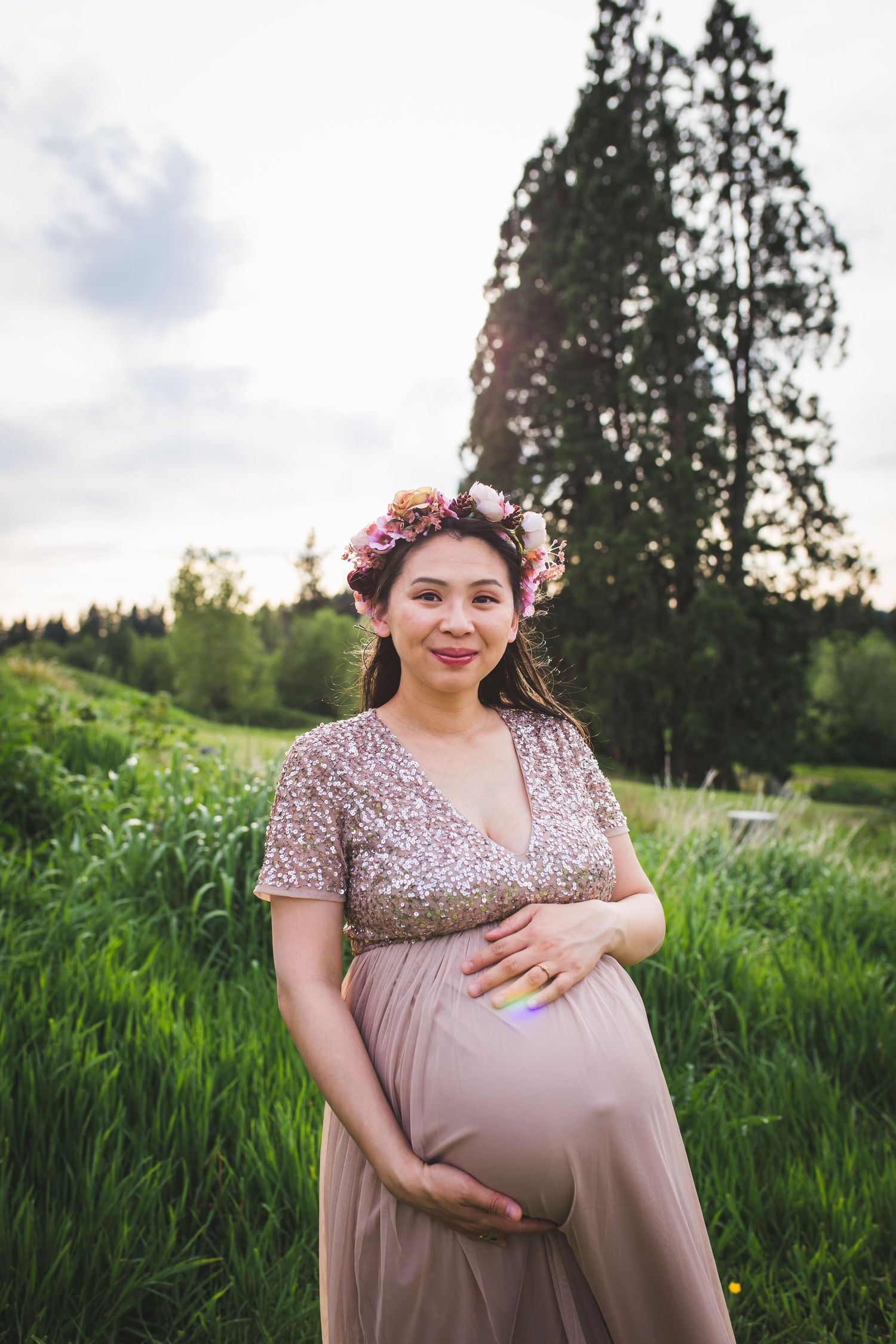 Best Redmond Family and Maternity photographer, flower crown, baby bump, portrait