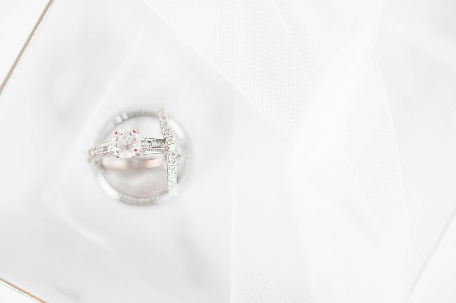 wedding rings macro shot