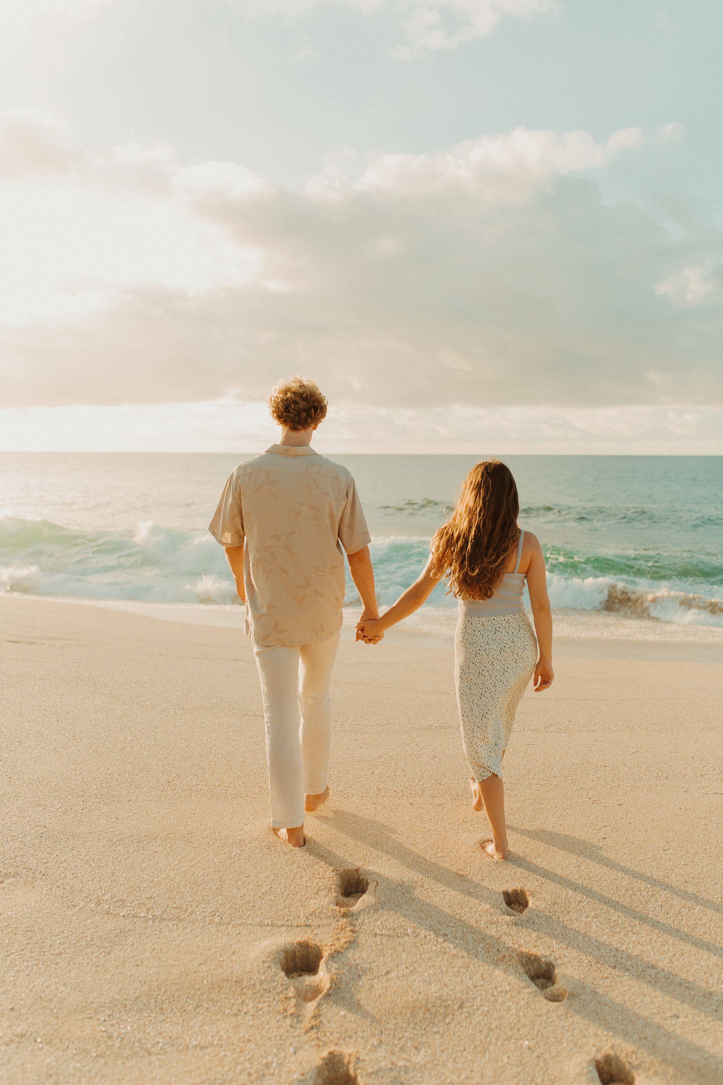 Oahu Couples Photographer | Oahu Wedding Photographer | Hawaii Wedding Photographer | Oahu Engagement photoshoot