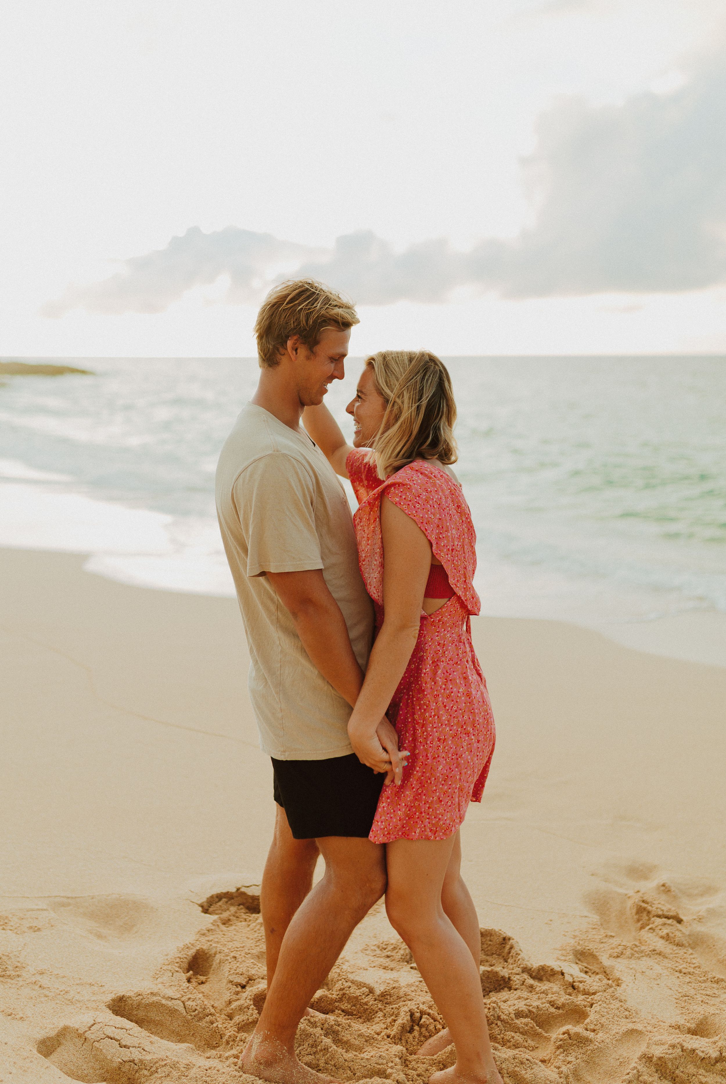 Oahu Couples Photographer | Oahu Wedding Photographer | Hawaii Wedding Photographer