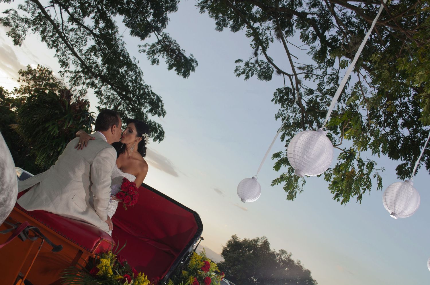 fotografos en cali, fotografia de eventos, fotografia de bodas, fotos de 15 años, fotos de grados, fiestas en cali,