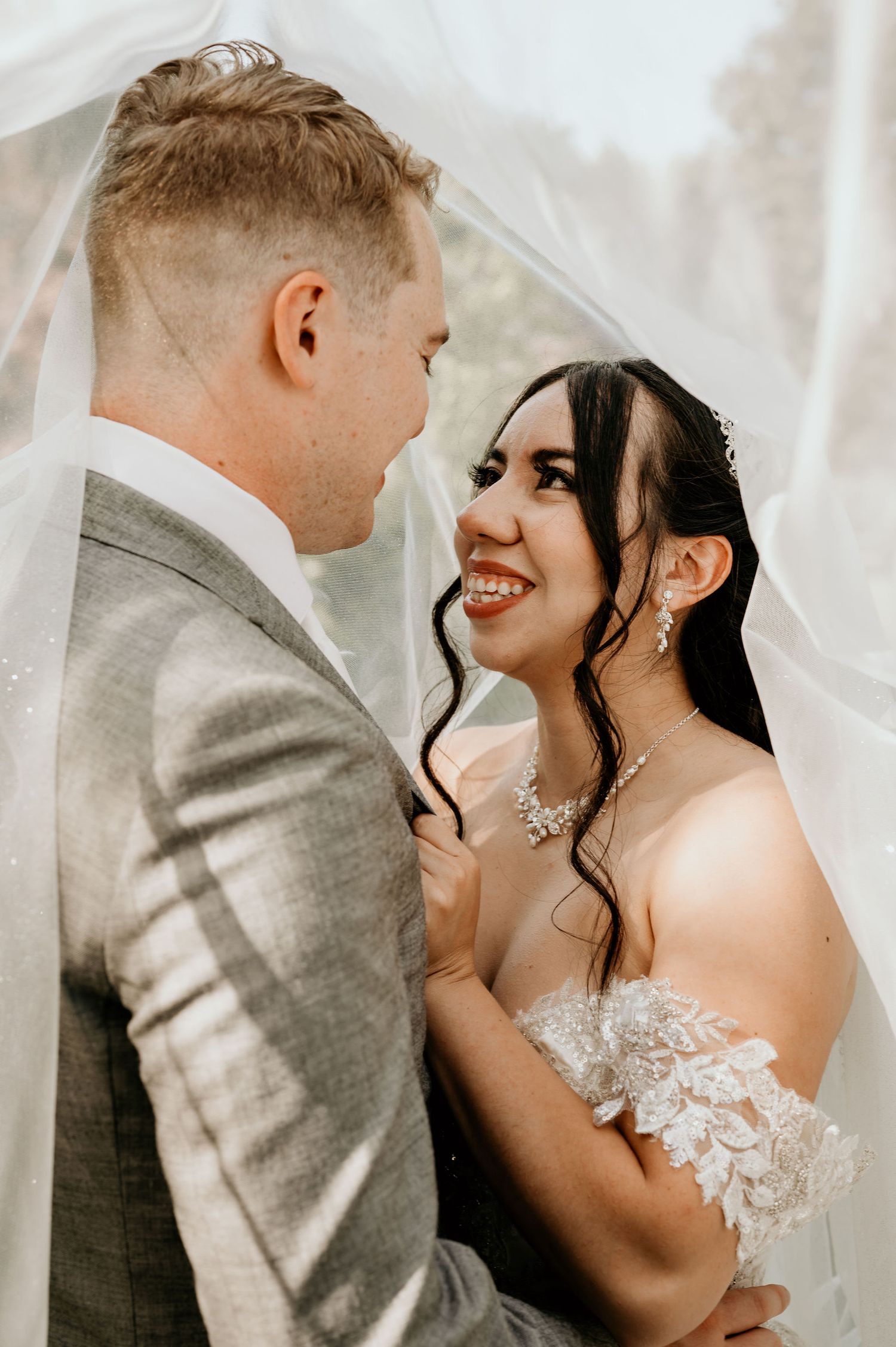 bridal portraits at a Washington wedding venue