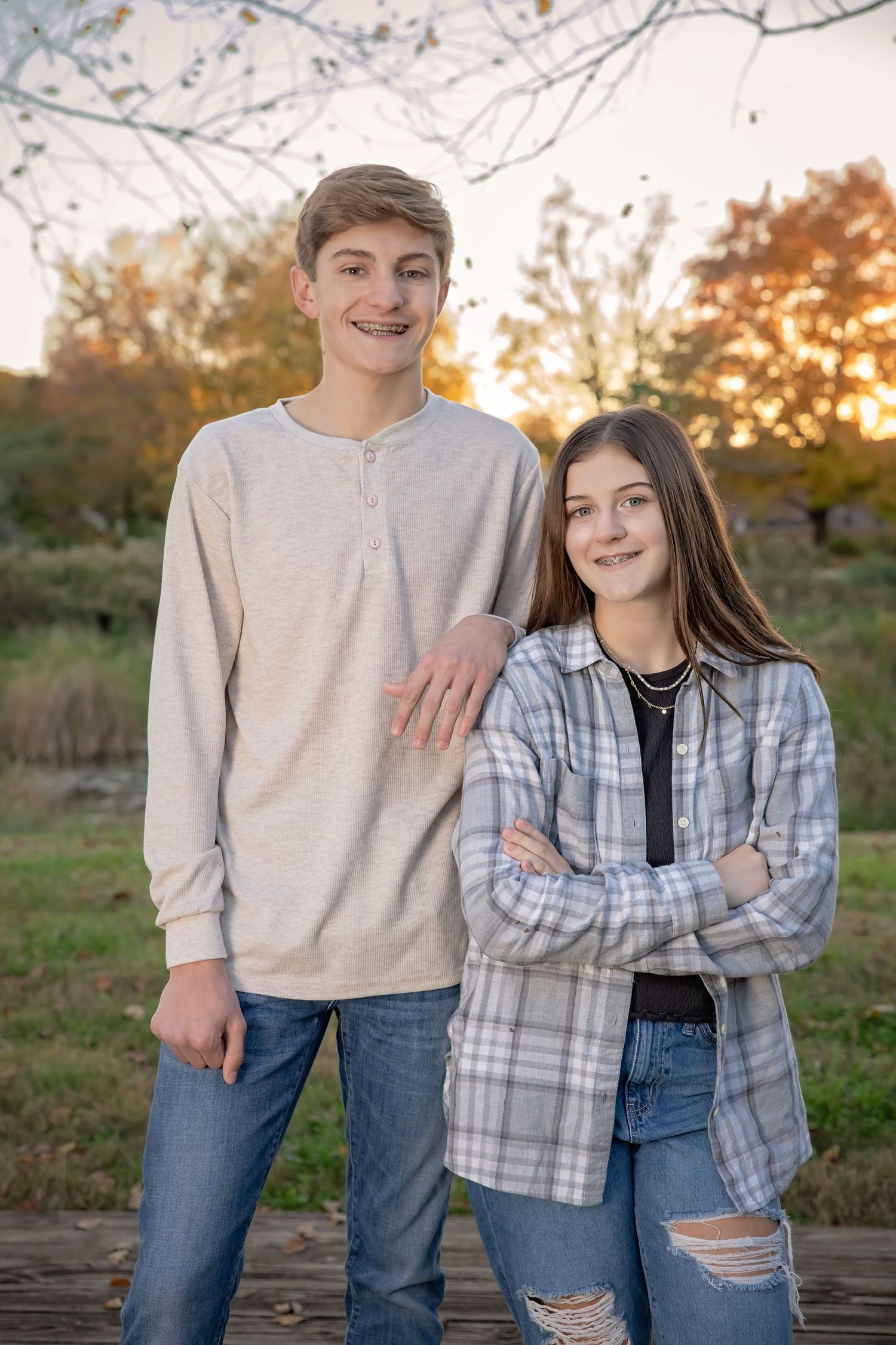 Teenage sibling photoshoot at golden hour in the fall at lost river cave in Bowling Green, Kentucky