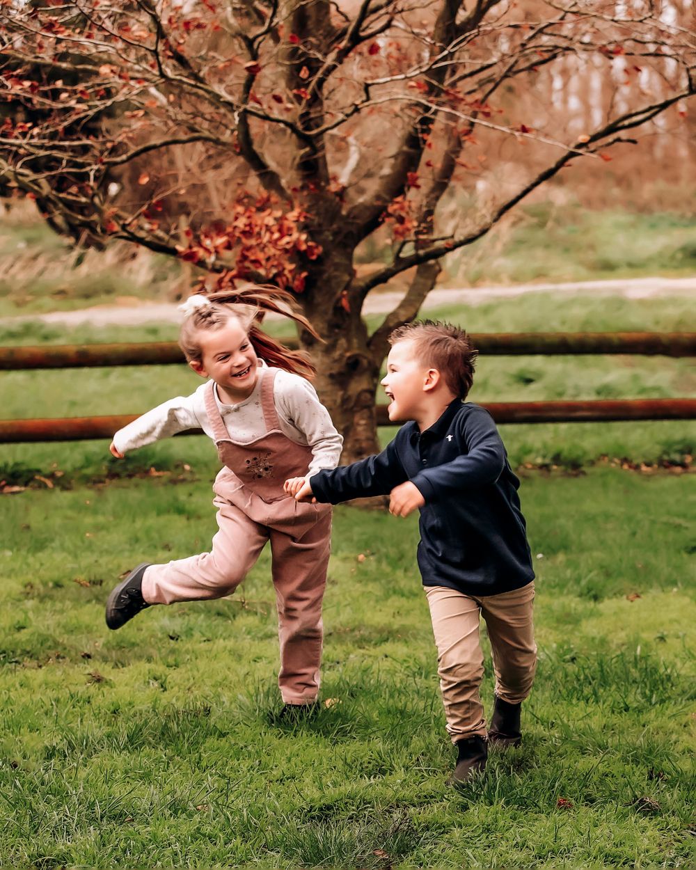 Palmerston North Newborn Baby Family Photographer. Siblings