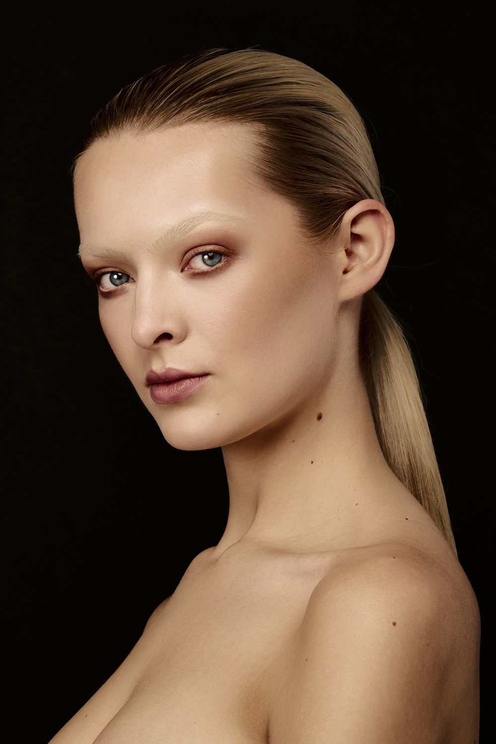 Bleached Eyebrow Beauty Photoshoot by Dominik Zky Photography