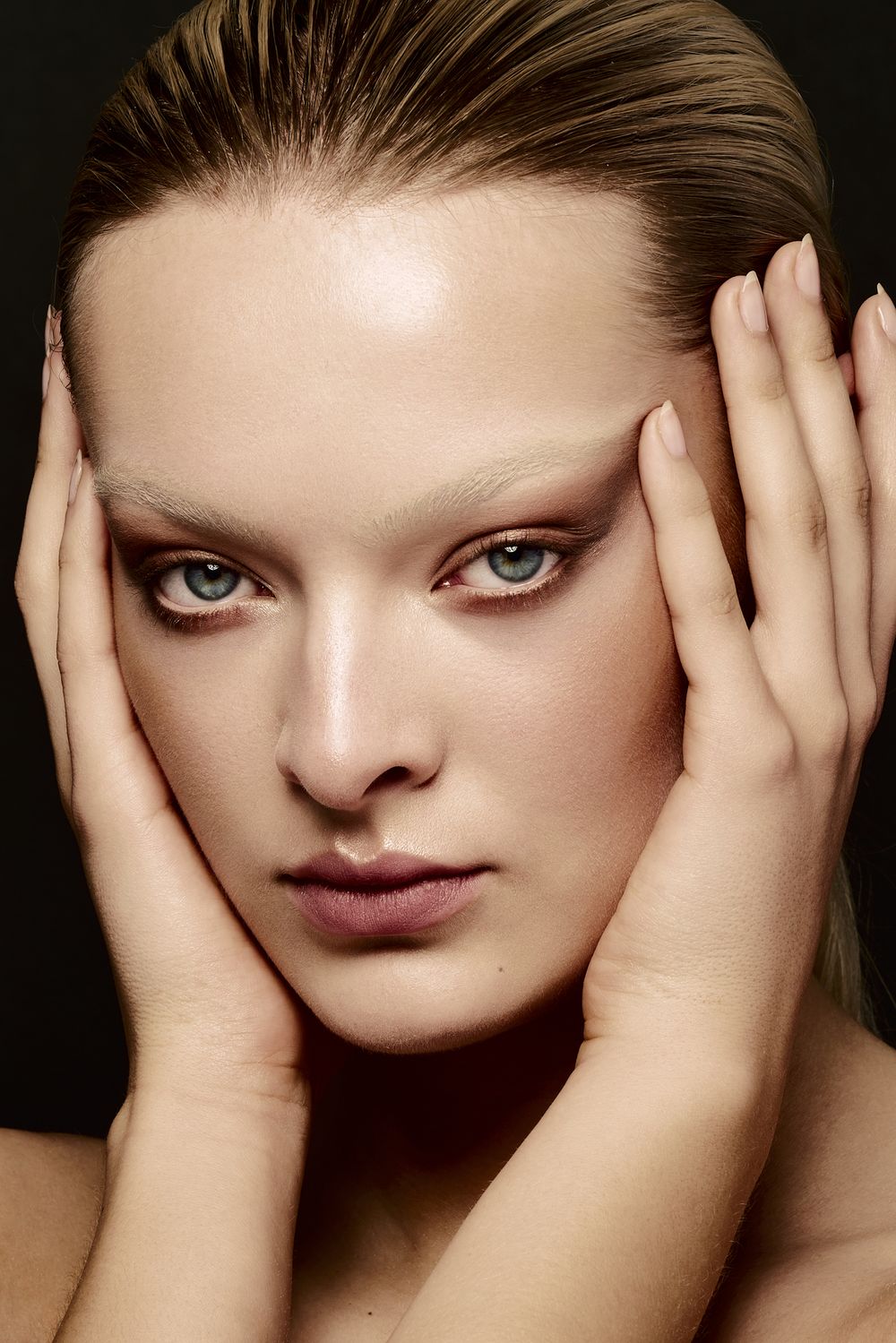Bleached Eyebrow Beauty Photoshoot by Dominik Zky Photography
