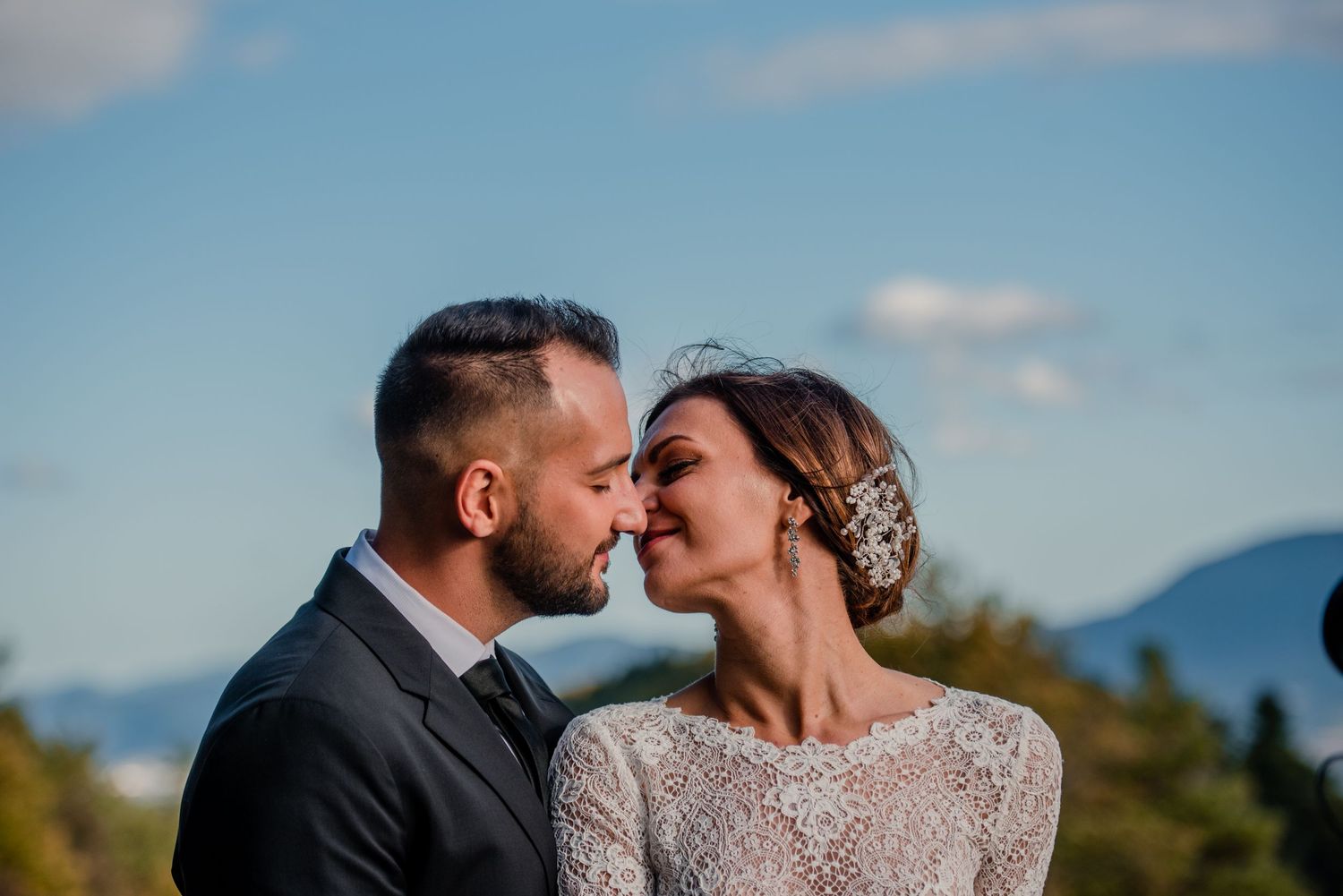 Poljubac sa zaručničkog fotografiranja na Ravnoj Gori