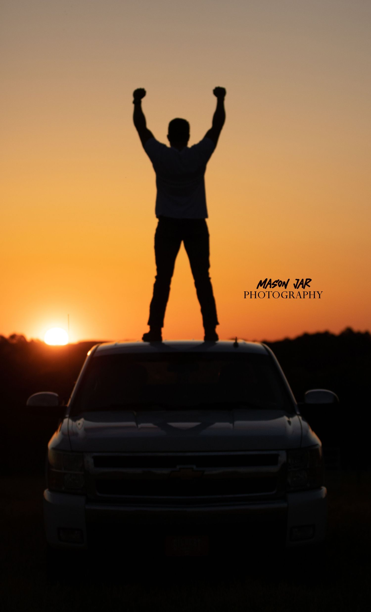 GILBERT HIGH SCHOOL SENIOR PORTRAITS AND MASON JAR PHOTOGRAPHY