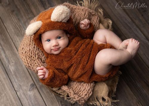 3 month old baby boy milestone