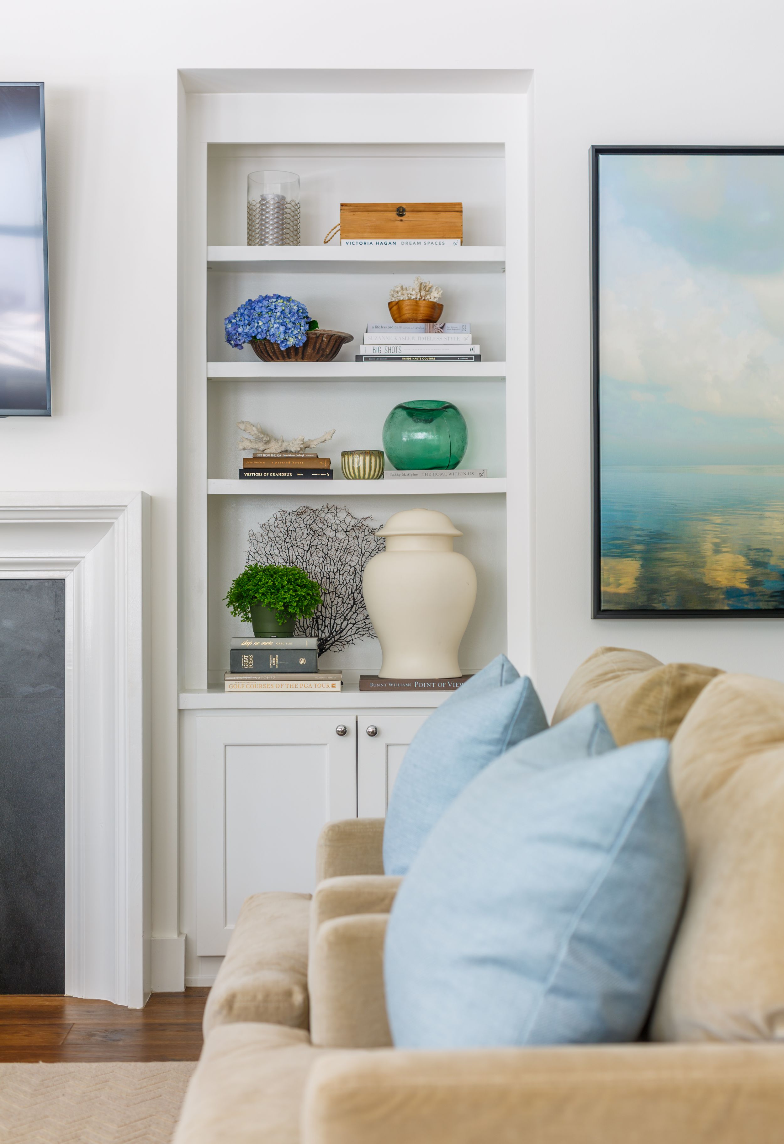 Coastal traditional family living room in Ponte Vedra, Florida.