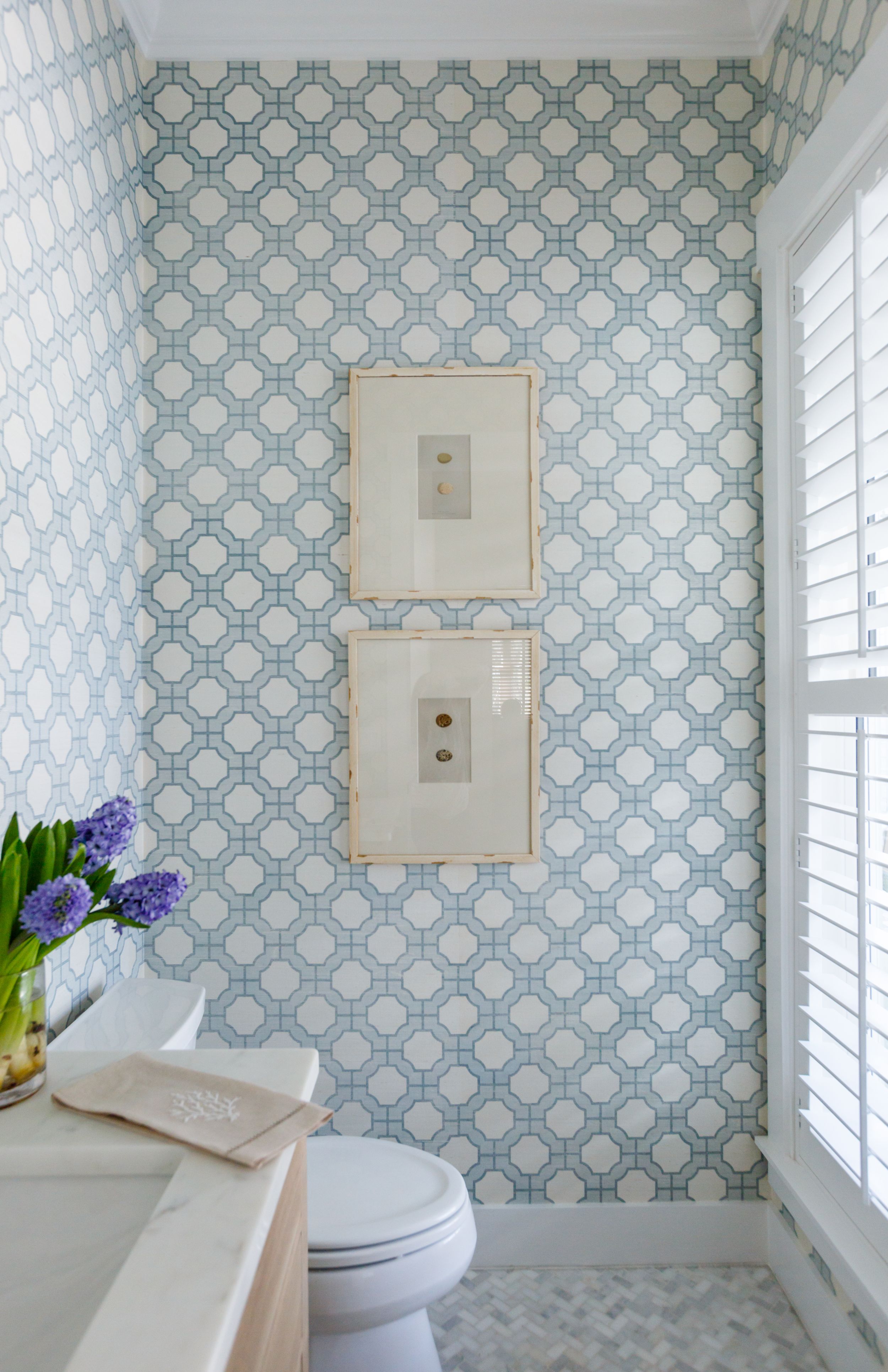 Coastal guest bathroom in Ponte Vedra Beach, Florida