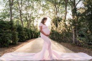 Maternal maternity photoshoot portraits elegant outdoor flowing dress theme Saskatoon and Warman photography, pregnancy shoot Boffins garden