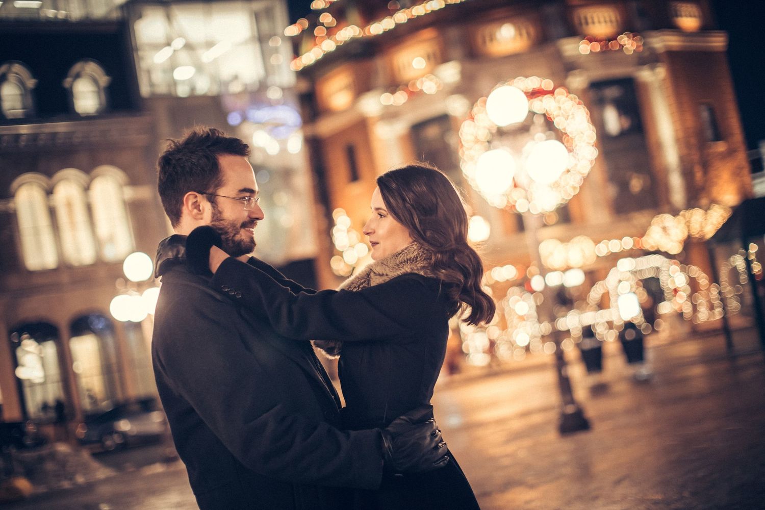 engagement photo session in quartier dyouville