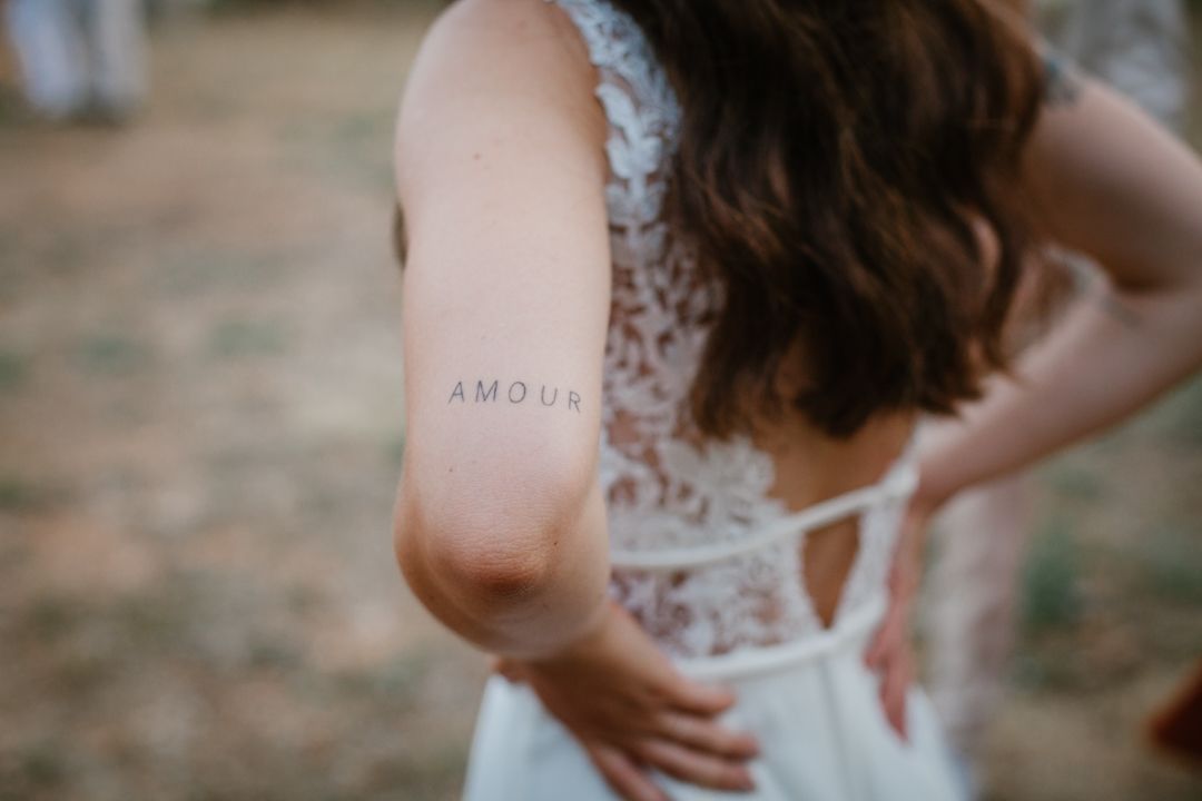 le dos de la robe de mariée photographié par la photographe Niki-Studio d'aubagne