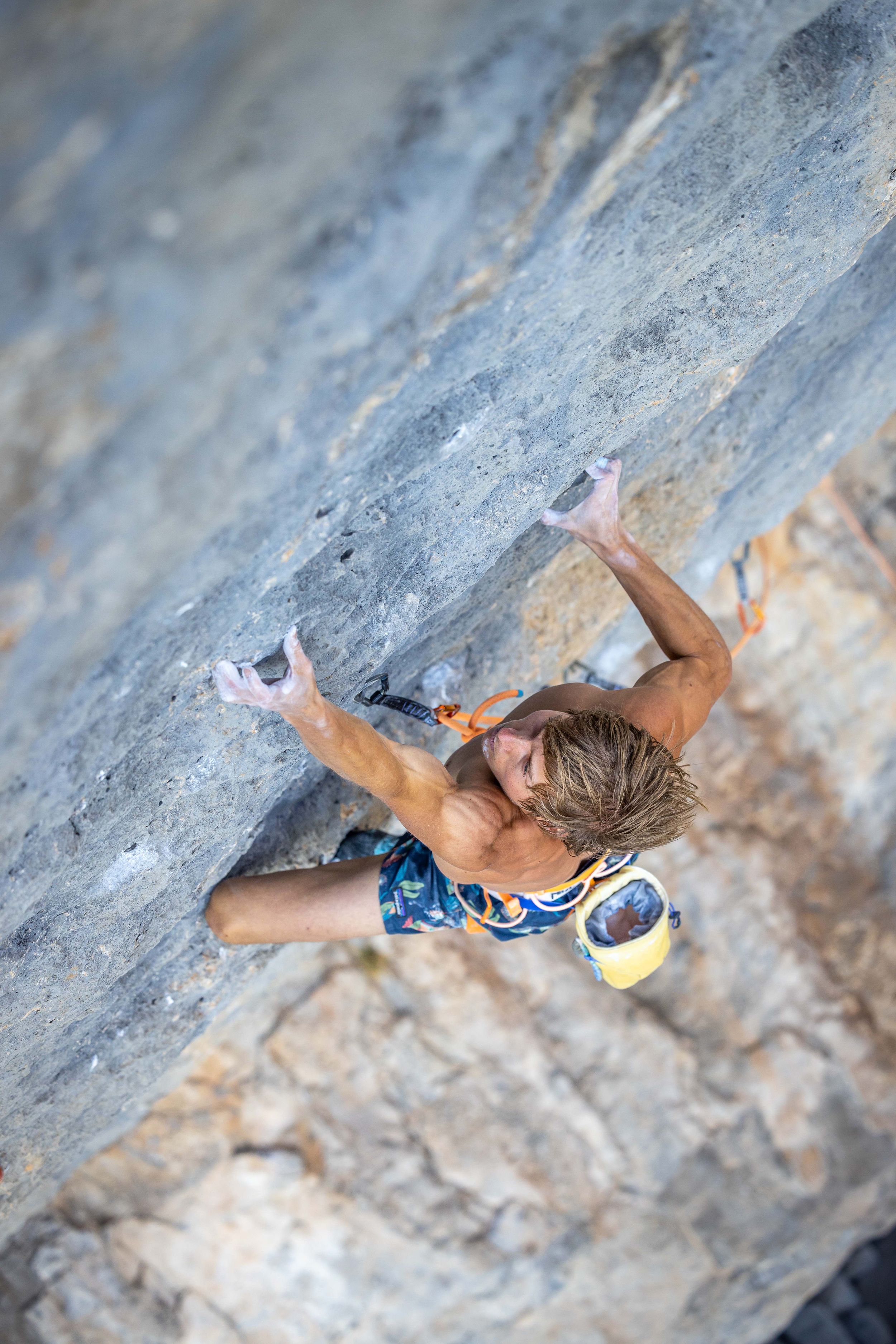 German climber Alex Megos climbing Ratstaman Vibrations in Céüse, France - photo Jan Virt