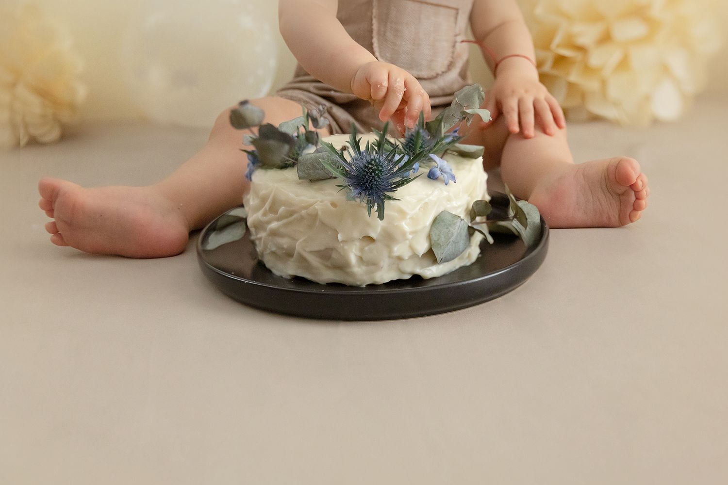 Sedinta foto cake smash Timisoara - prima aniversare fotograf Madalina Craciun
