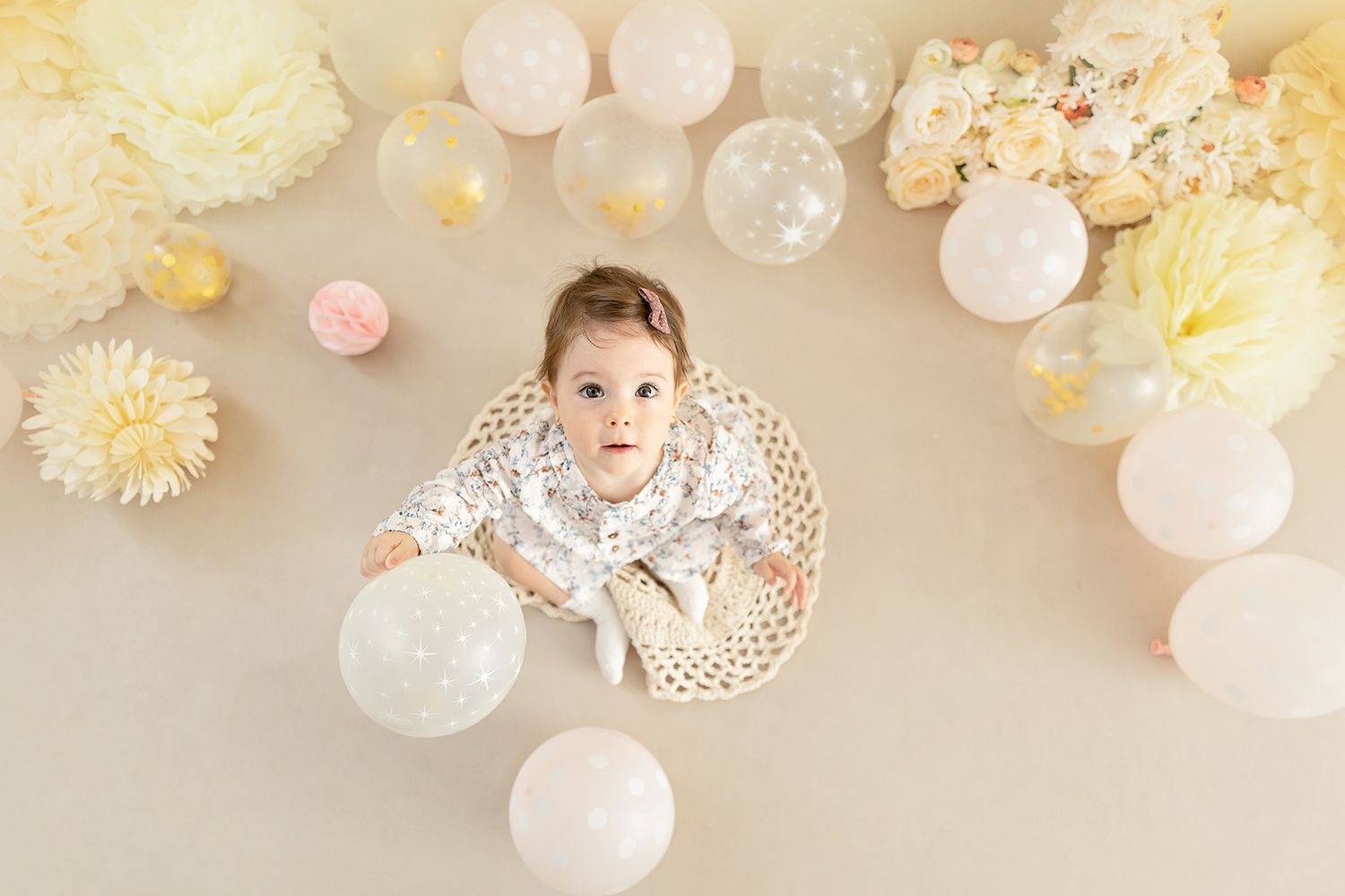 Sedinta foto cake smash Timisoara - prima aniversare fotograf Madalina Craciun