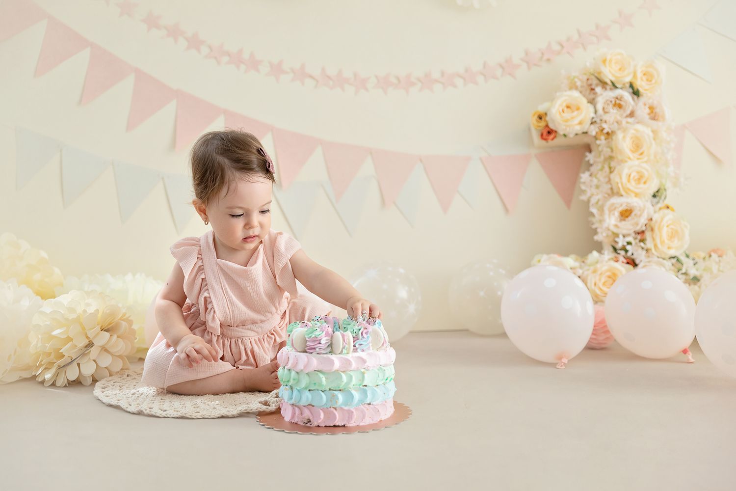 Sedinta foto cake smash Timisoara - prima aniversare fotograf Madalina Craciun