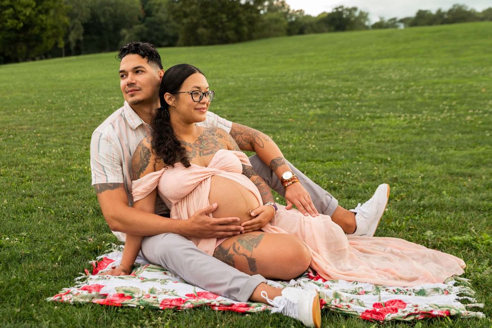 mother and father maternity session