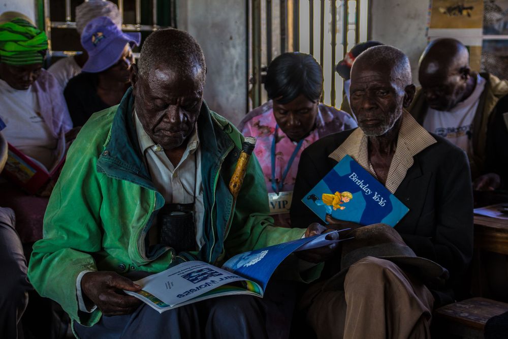 SIYANO NEVER OLD TO READ