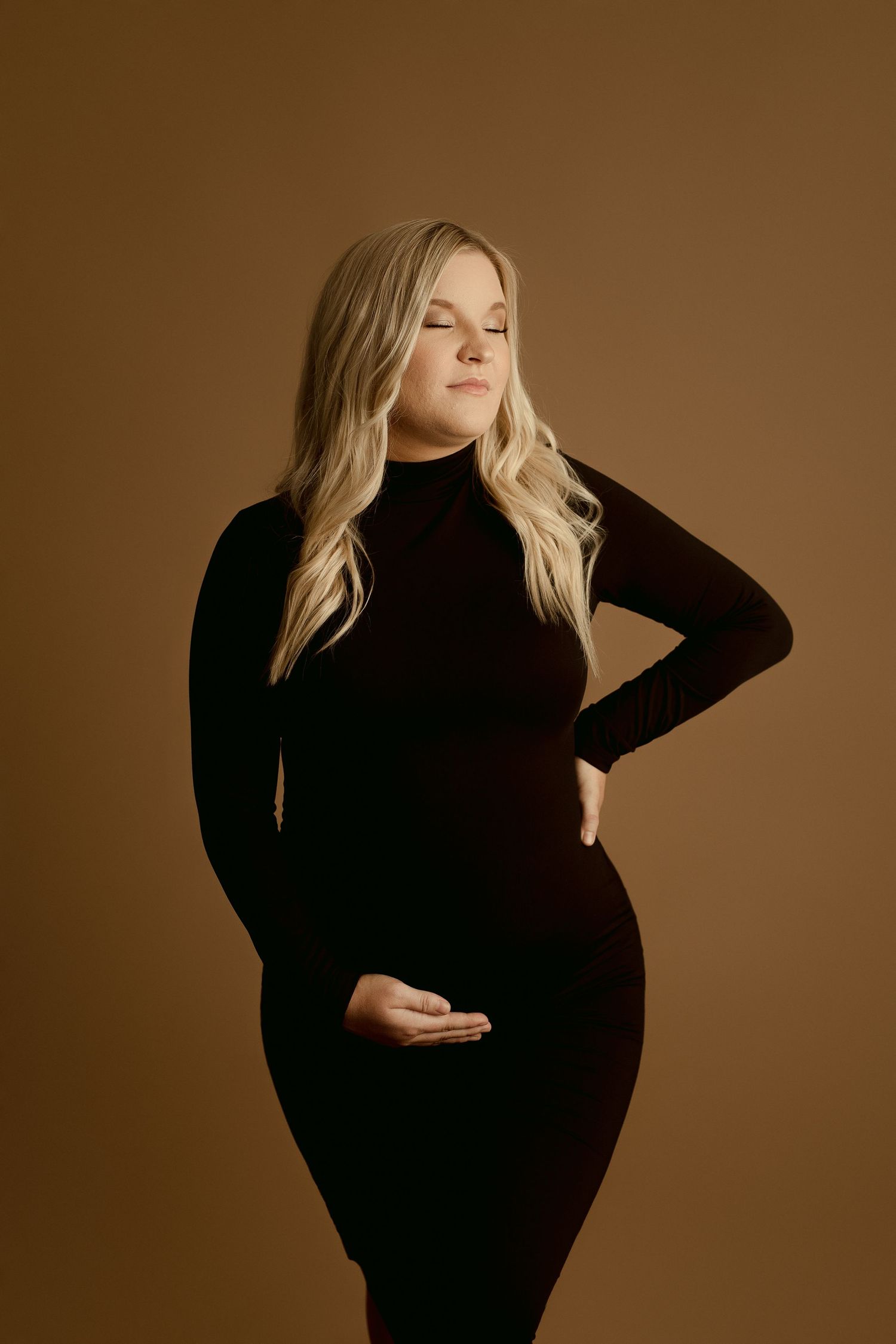 maternity portraits Wichita, maternity photography near me, professional pregnancy photoshoot