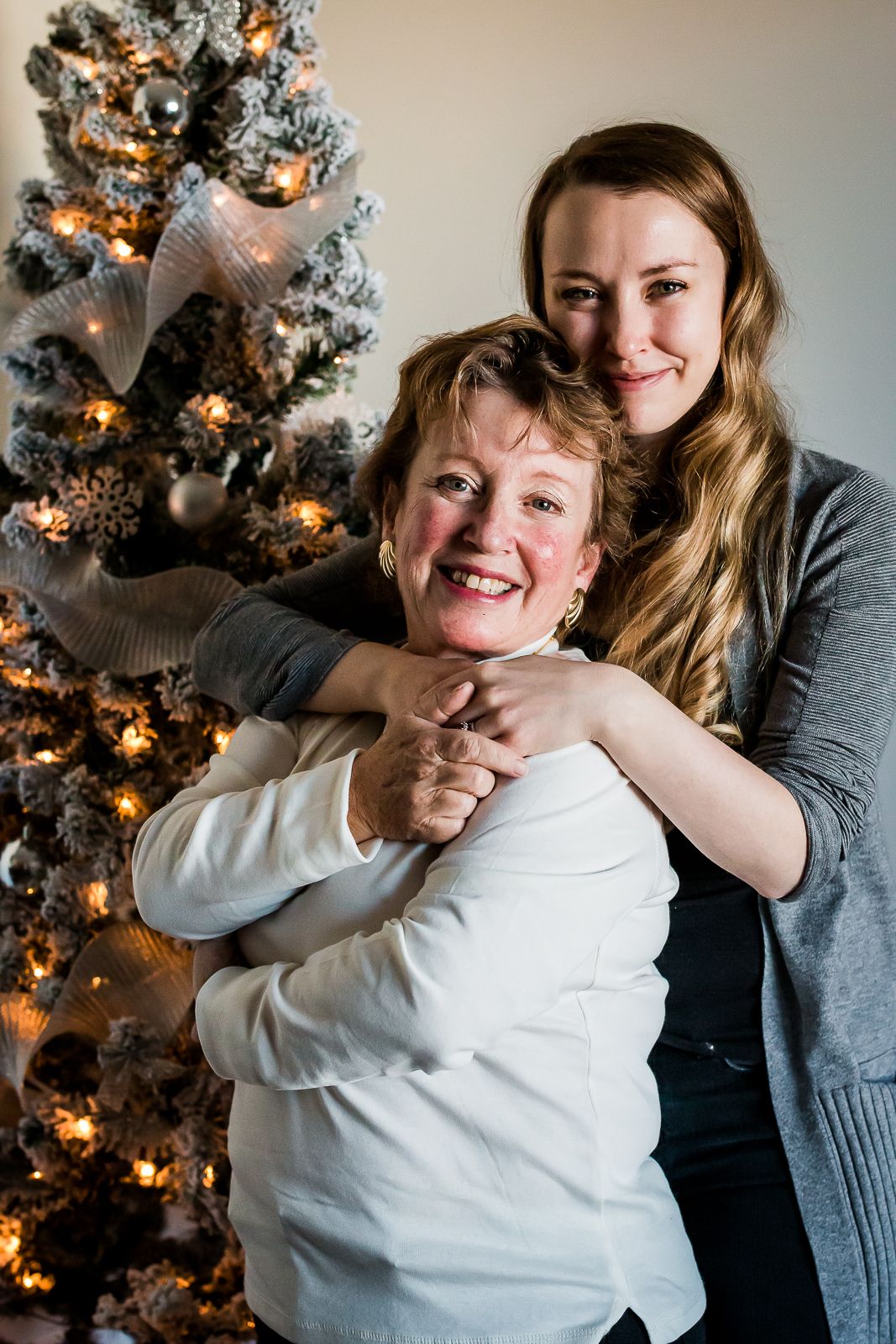 Indoor Christmas Mini Session in Calgary: Love & Sunshine Photography