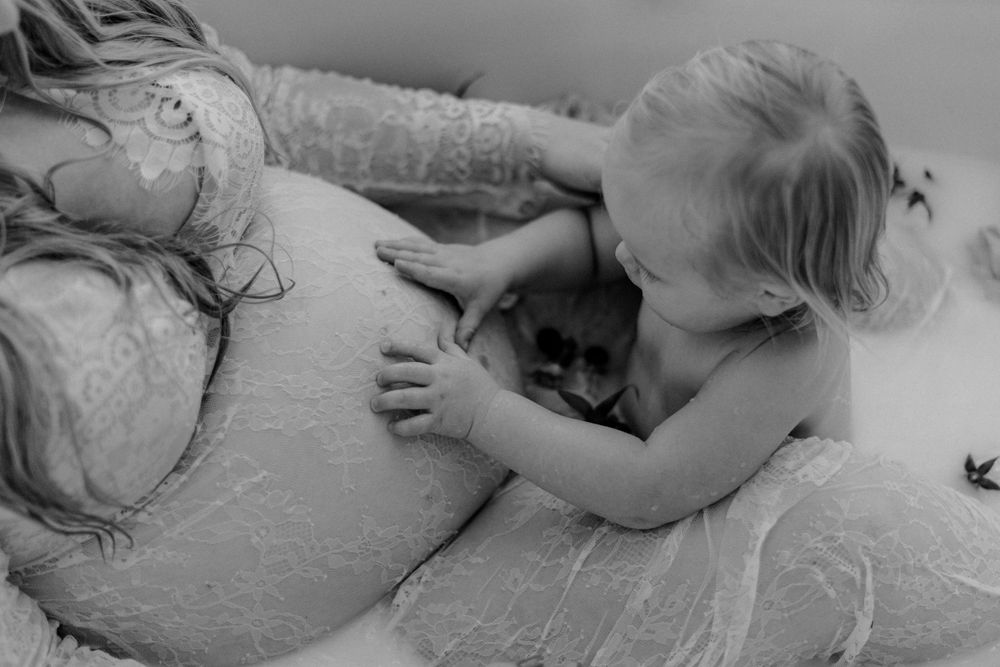 Milkbath maternity photos in Johnson City, TN