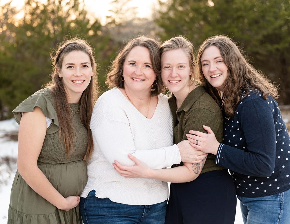 Winter Extended Family Session in field of evergreens by Bartlesville family photographer kristi bray Photography