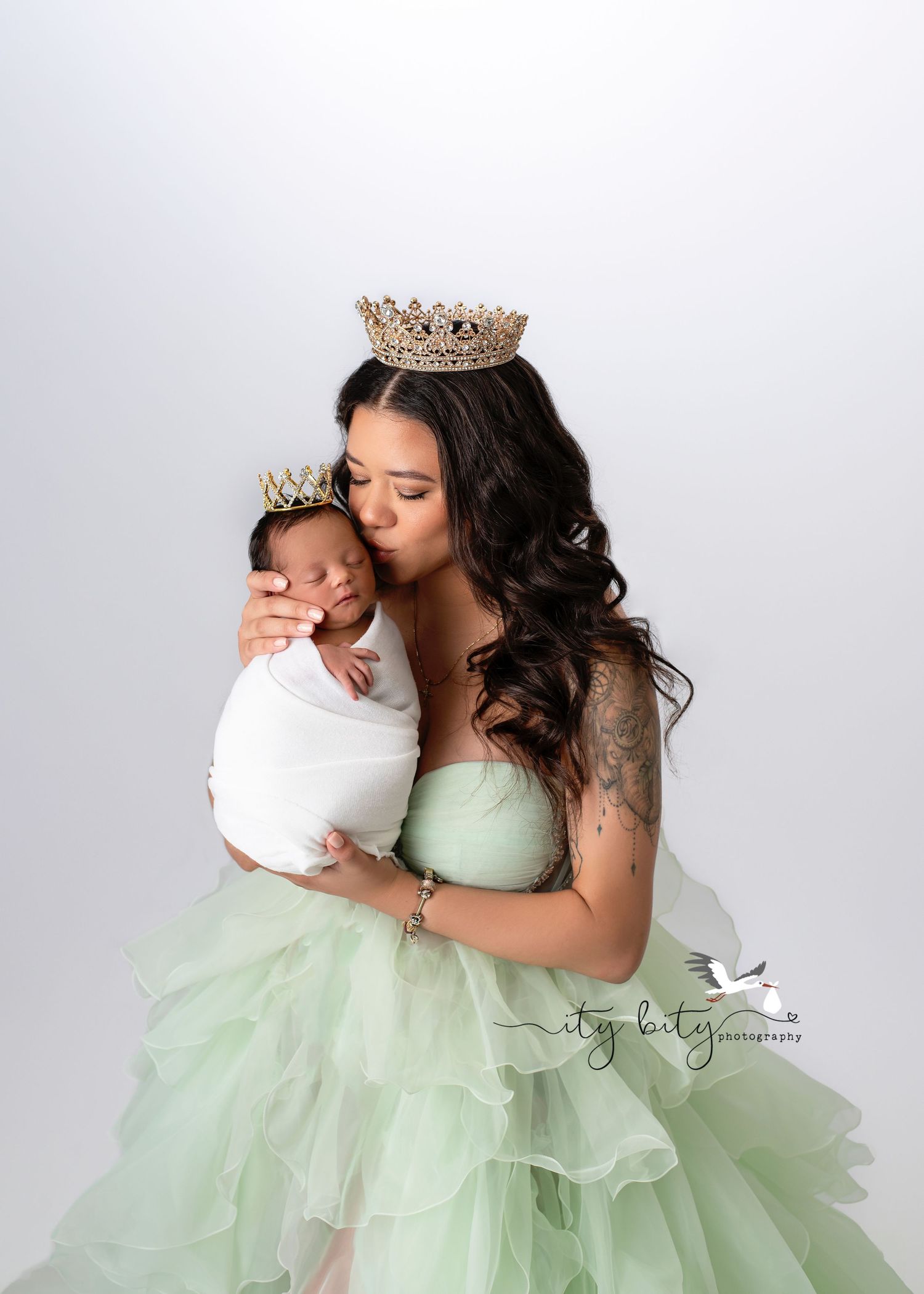 Princess & the Frog Disney Tiana Newborn Baby Photographer Session Cleveland Ohio
