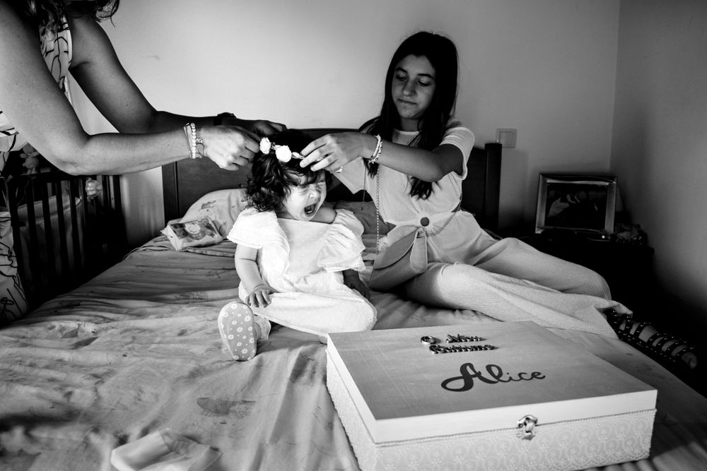 Vestir a menina para o batismo, maio 2023