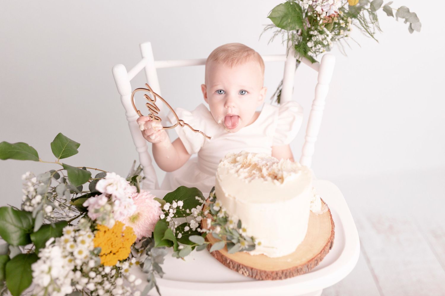 cake smash first year baby milestone photography victoria bc