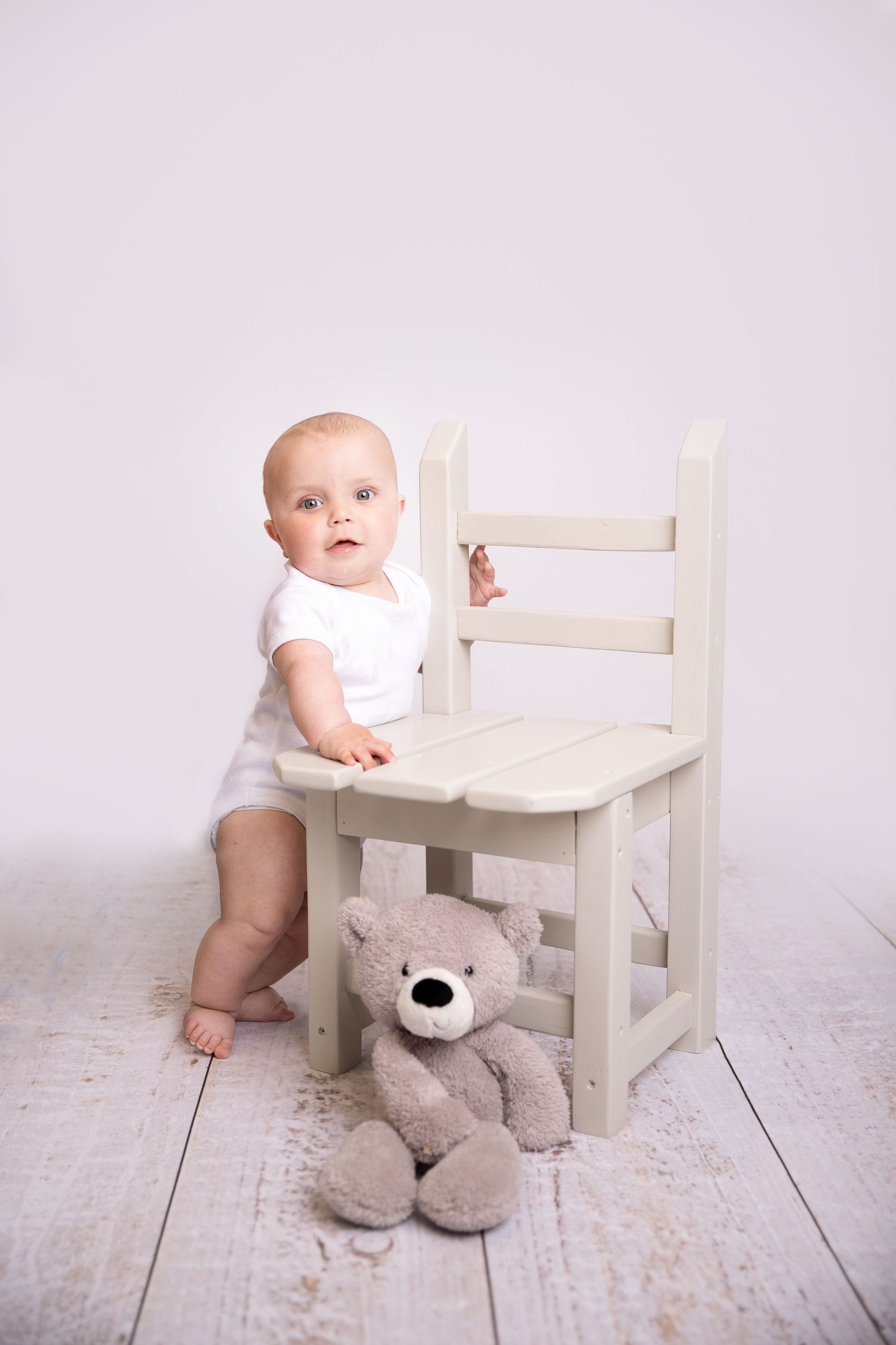 children baby milestone portrait photographer victoria bc