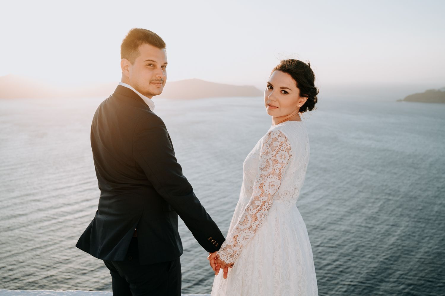 Santorini elopement photographer