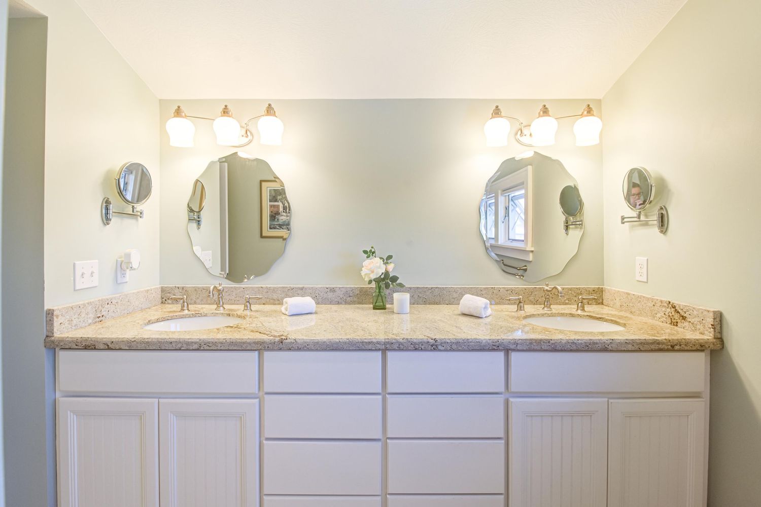 Ohio professional bathroom photography
