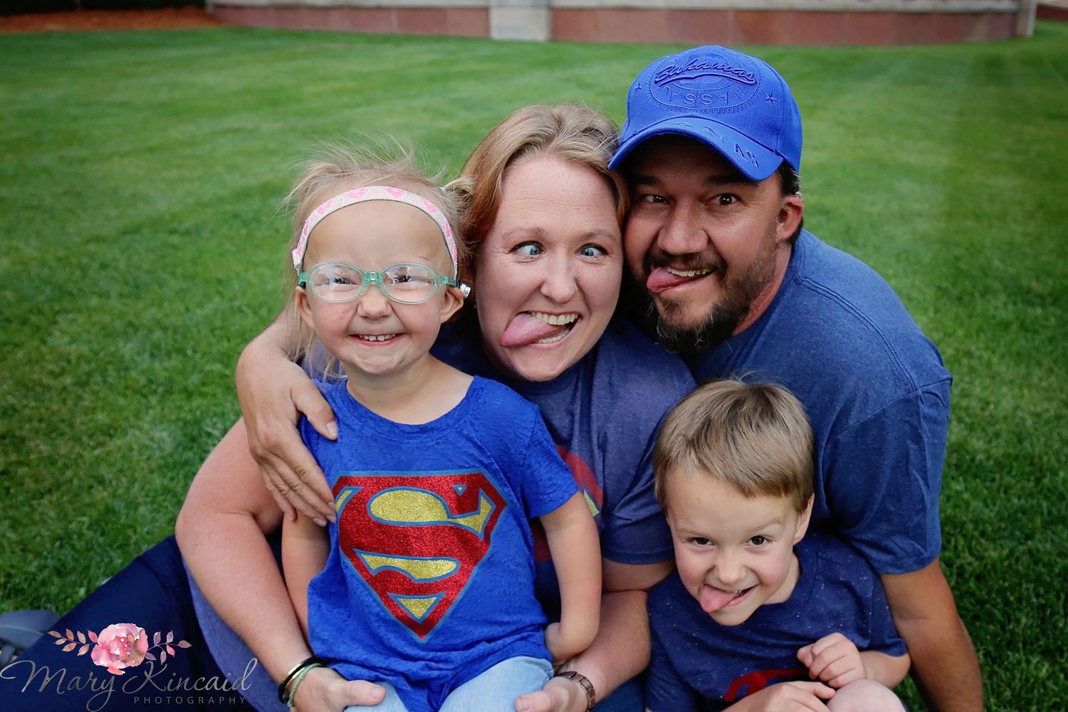 Funny family session with Heart Family - Project Heart