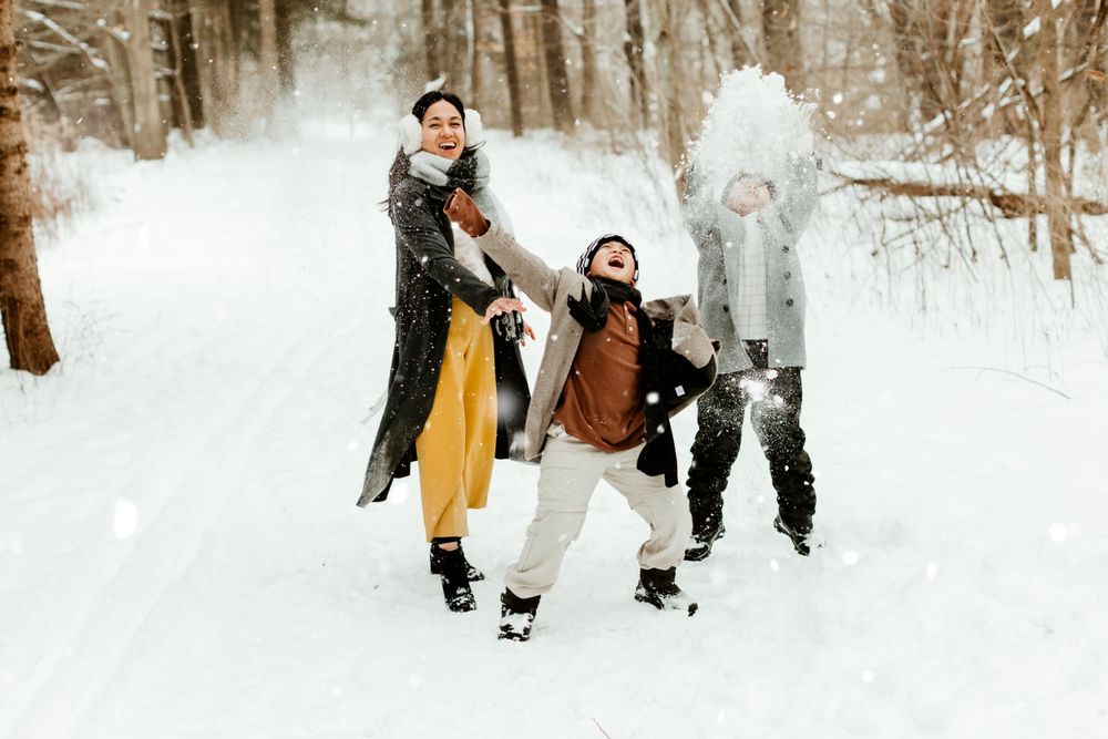 winter-family-photographer-cleveland-ohio-mayfield