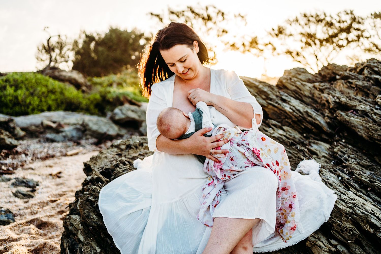 PORT HEDLAND MATERNITY NEWBORN FAMILY MOTHERHOOD PHOTOGRAPHER