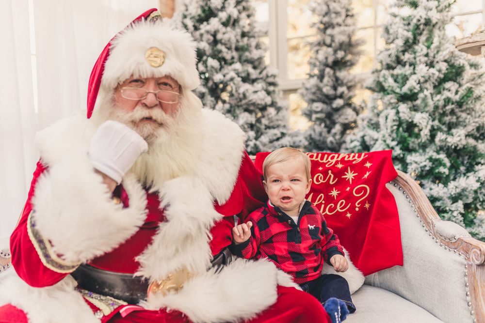 santa photos near me, christmas photos Lawrenceville GA, family holiday photos near me Lawrenceville GA, santa pics
