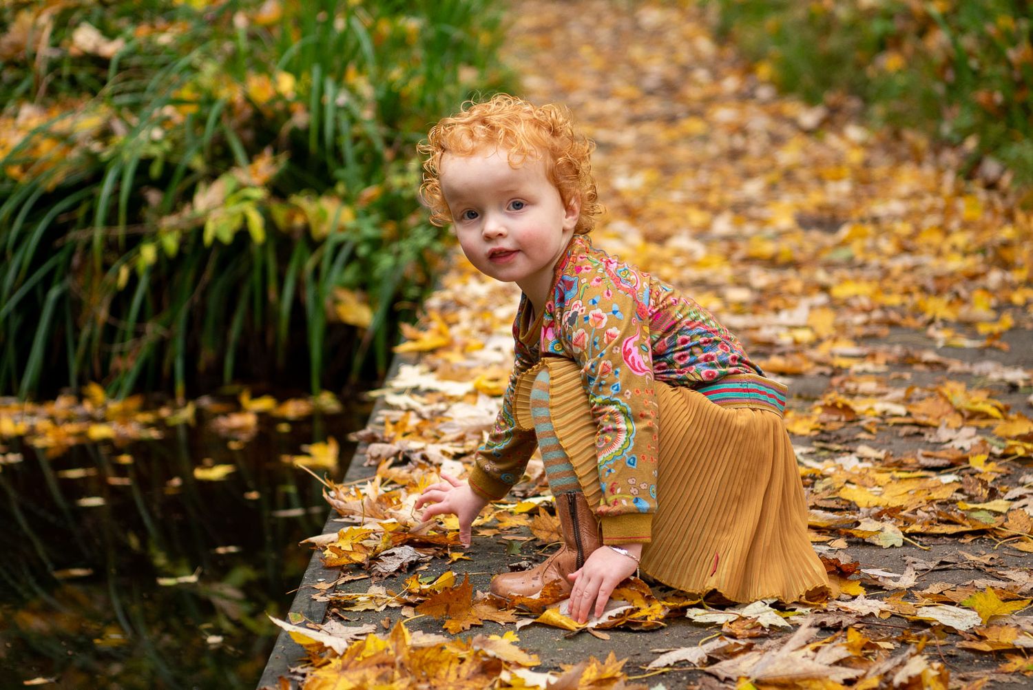 Fotoshoot Hengelo, trouwfotografie Enschede, gezinsfotograaf Almelo, zwarte achtergrond fotografie Twente