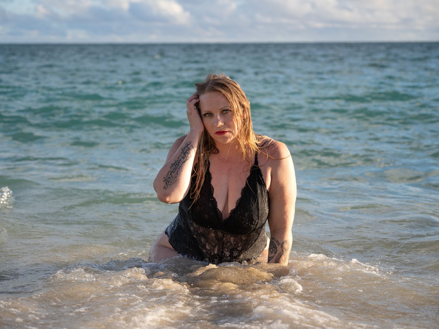 Boudoir, beach shoot, beach boudoir, oahu boudoir photorapher, oahu photographer, sexy photoshoot, glamour photography