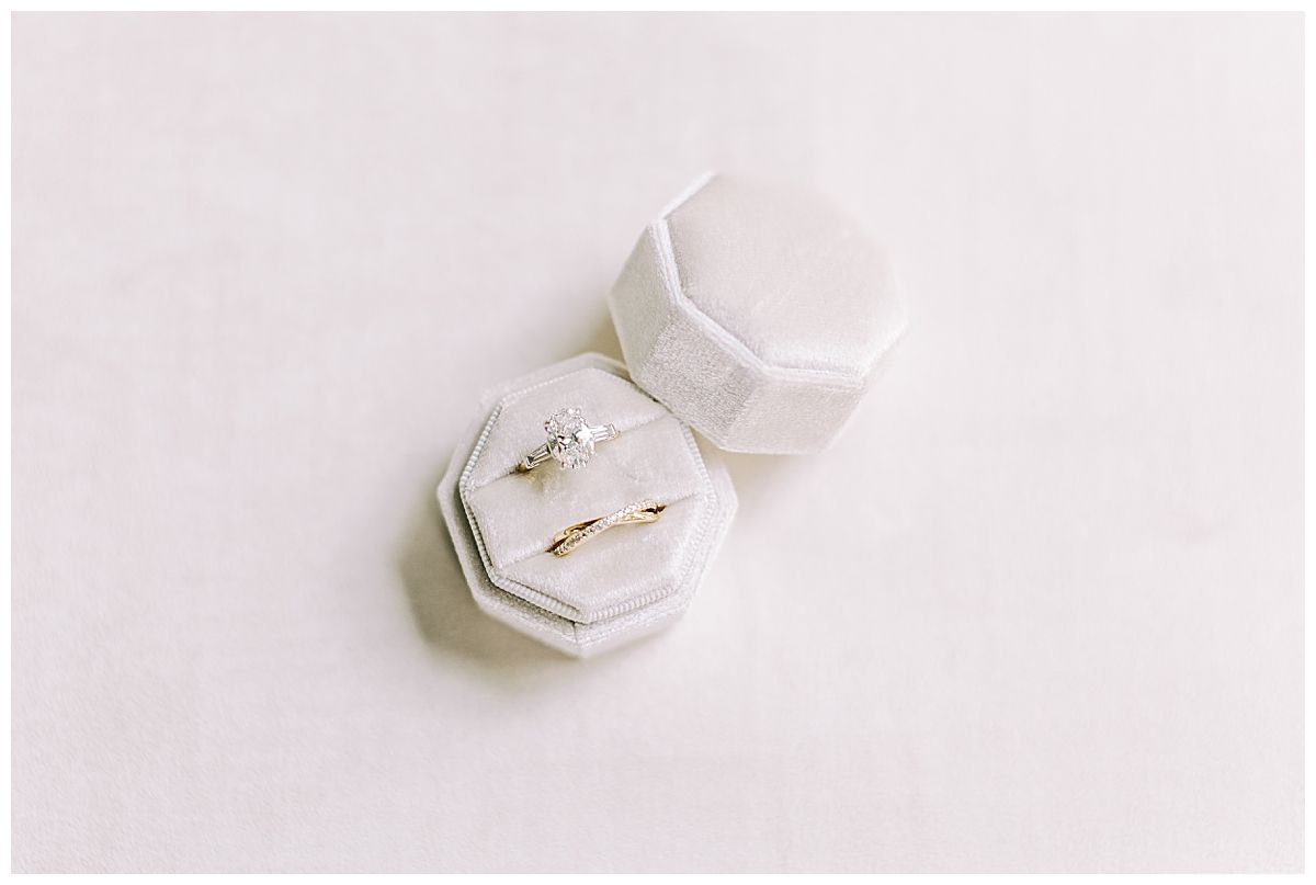 Mercantile Hall Wedding / Best Wisconsin Wedding Photographer