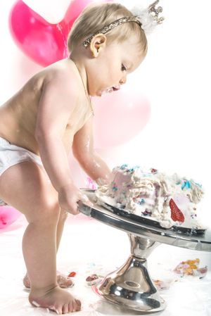 Portrait enfant smash the cake