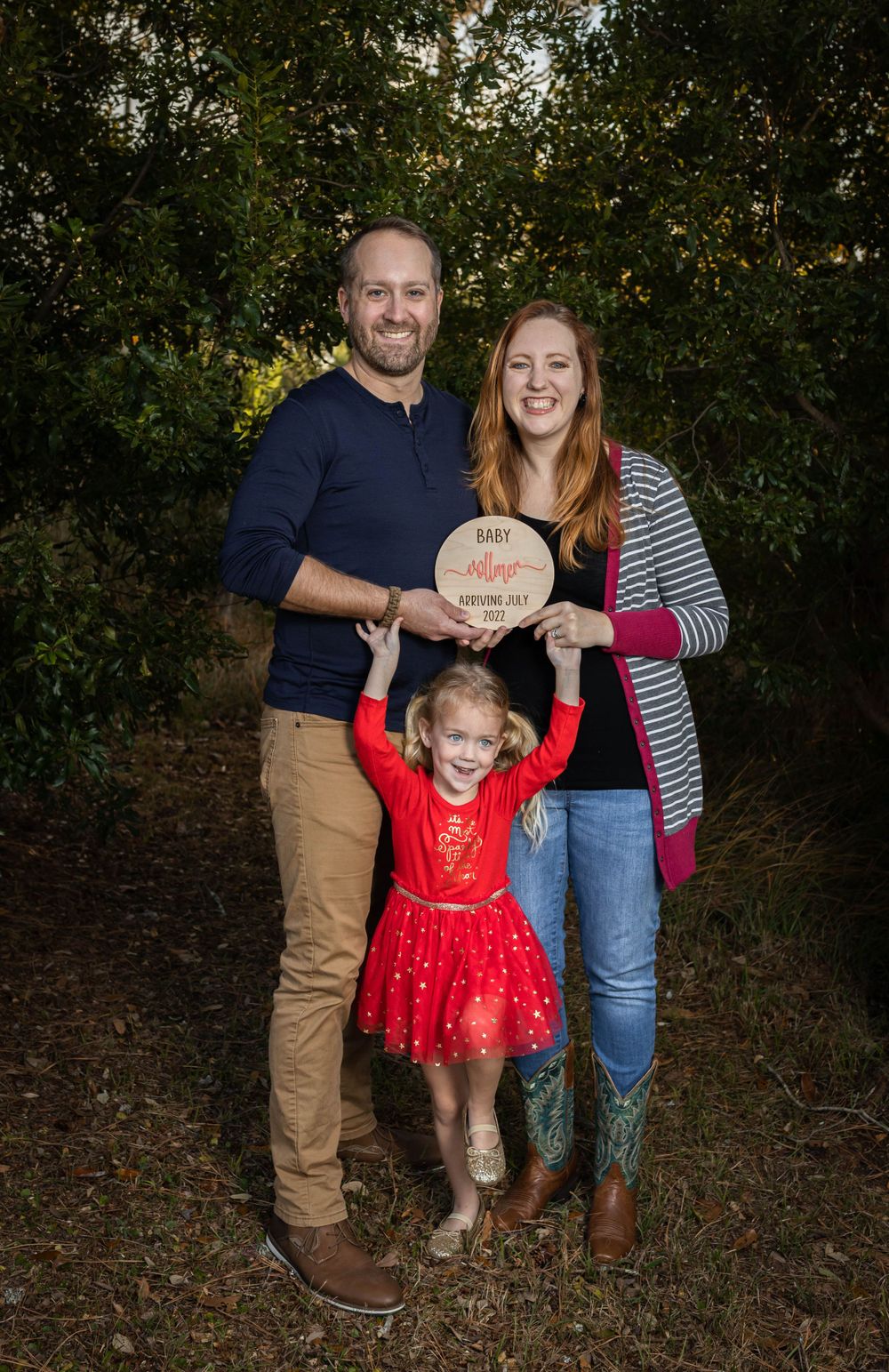 MATERNITY PHOTOGRAPHER IN SWANSBORO NC SERVING JACKSONVILLE, NC AND Emerald Isle.