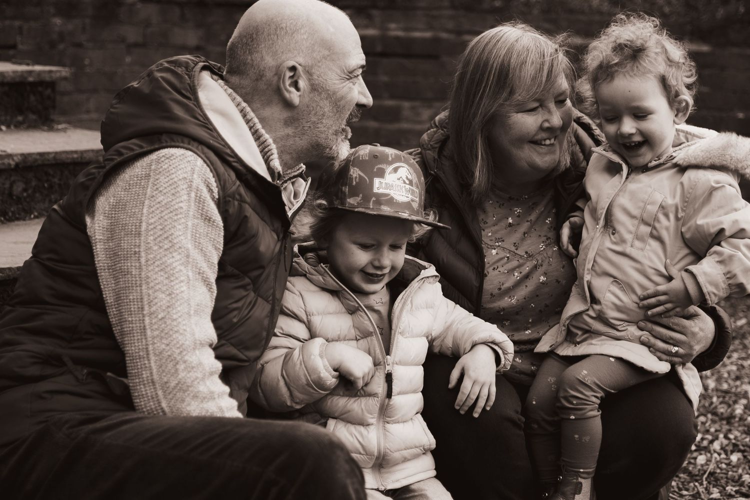 Natural portrait of grandparents with their grandchildren