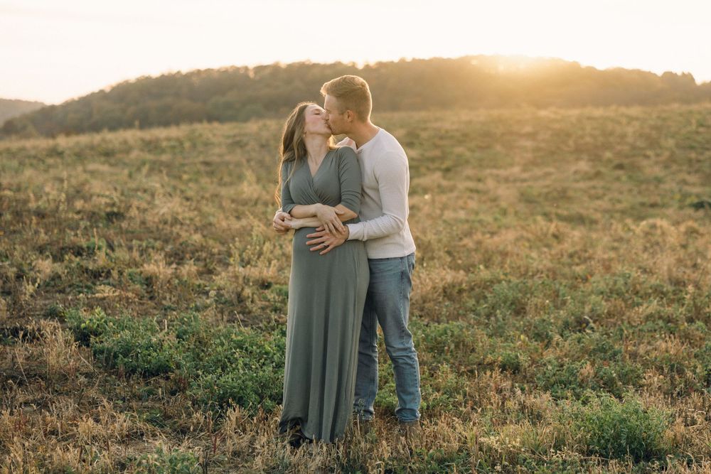 Maternity photo in Cross Plains Wisconsin