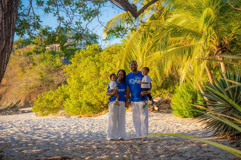Family Photo Shoot in Flamingo Beach