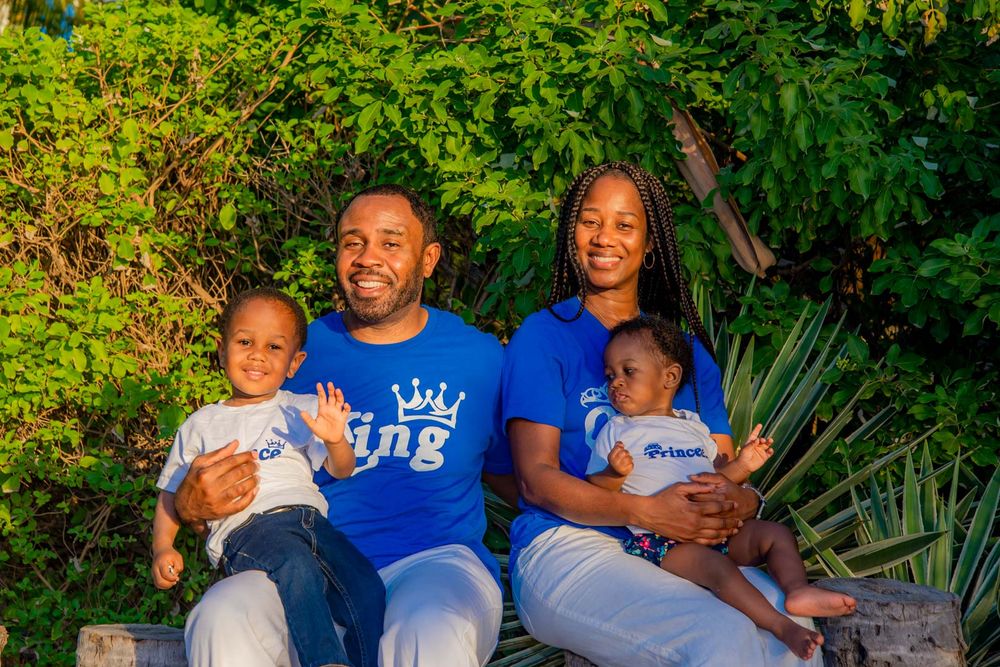 Family Photo Shoot in Flamingo Beach